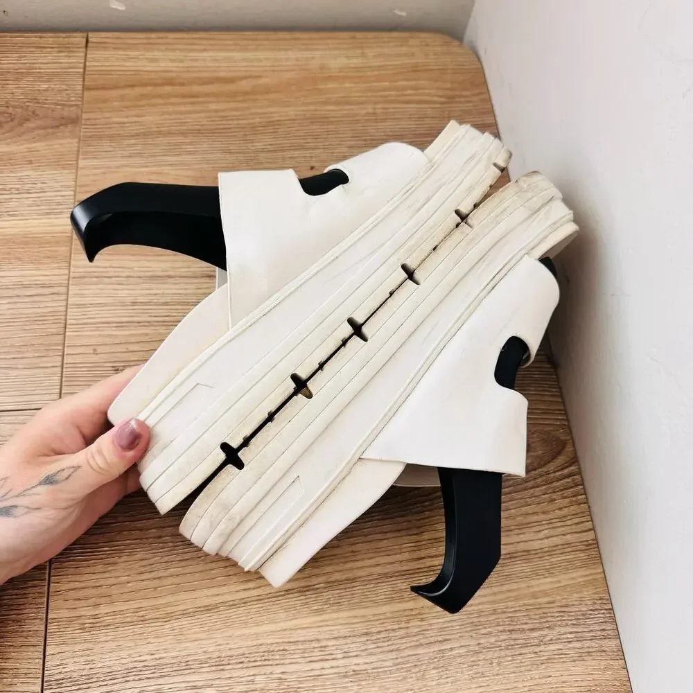 Steve Madden Urban White Leather Buckle Slides Women’s Size 7